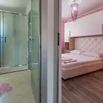 In 39121 Apartment *