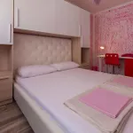 In 39121 Apartment *