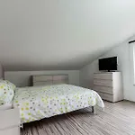 Apartment In 39121 Klenovica