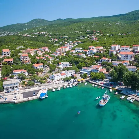 In 39121 アパート クレノヴィツァ