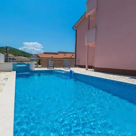 Apartman In 39121 Klenovica