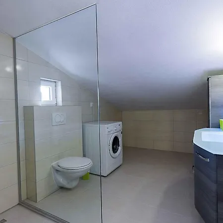 In 39121 Klenovica